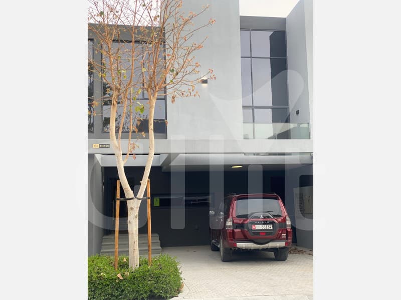 Direct from Owner 3 bed Townhouse